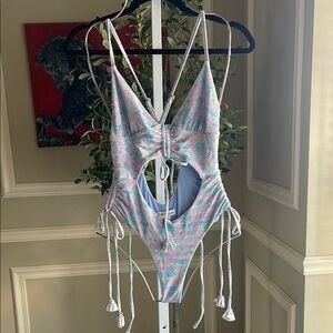 For love and lemons one piece swimsuit size small